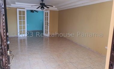 Venta de Casa en Campo Limberg