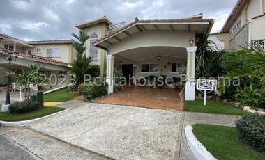 Venta de Casa en Brisas del Golf