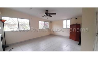 Venta de Casa en Villa Zaita 23-6536