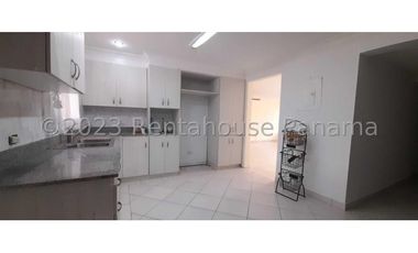 Venta de Casa en Villa Zaita 23-6536