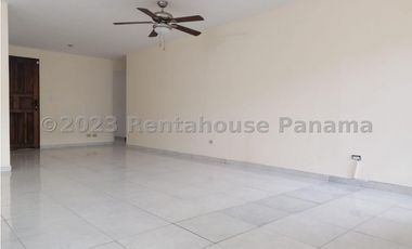 Venta de Casa en Villa Zaita 23-6536