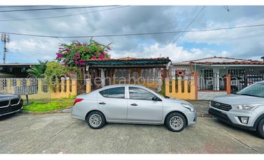 Venta de Casa en Chanis 24-5395