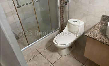 Venta de Casa en Brisas del Golf 23-1----