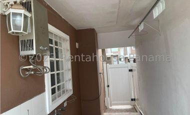 Venta de Casa en Brisas del Golf 23-1----