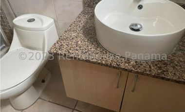 Venta de Casa en Brisas del Golf 23-1----