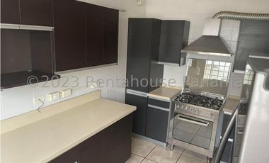 Venta de Casa en Brisas del Golf 23-1----