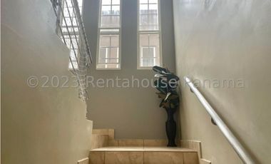 Venta de Casa en Brisas del Golf 23-1----