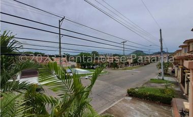 Venta de Casa en Altos de Panama 23-1----