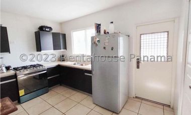 Venta de Casa en Brisas del Golf 23-9188