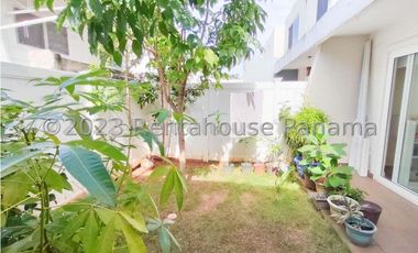 Venta de Casa en Brisas del Golf 23-9188