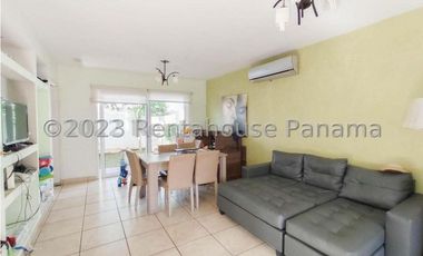 Venta de Casa en Brisas del Golf 23-9188