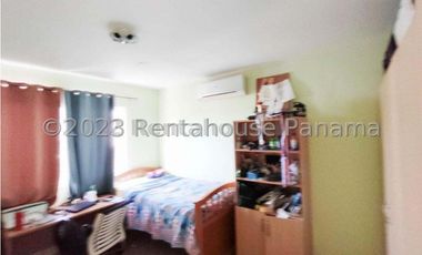 Venta de Casa en Brisas del Golf 23-9188