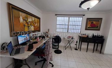 Venta de Casa en Altos de Panama  24-43