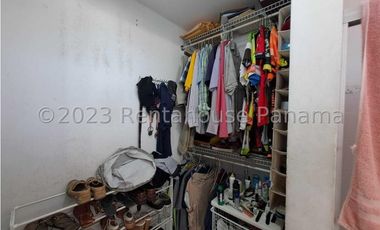 Venta de Casa en Altos de Panama  24-43