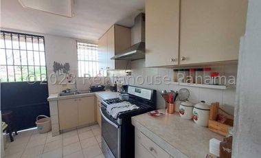 Venta de Casa en Altos de Panama  24-43