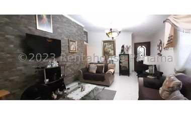Venta de Casa en Las Cumbres 24-2667