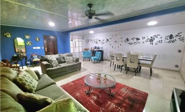 Venta de Casa en Campo Limberg 24-4375