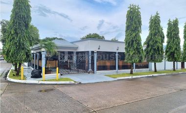 Venta de Casa en Campo Limberg 24-4375