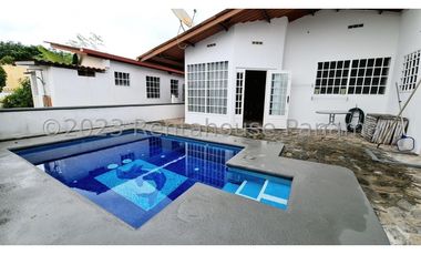 Venta de Casa en Brisas del Golf 24-4233