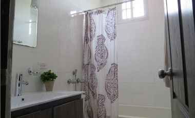 Venta de Casa en Altos de Panama  23-1----