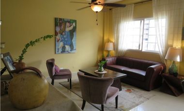 Venta de Casa en Altos de Panama  23-1----