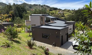 VENTA CASA INDEPENDIENTE EL RETIRO LOTE AMPLIO