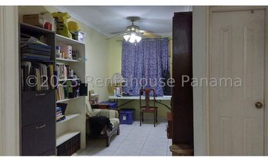 Venta de Casa en El Bosque 24-2105