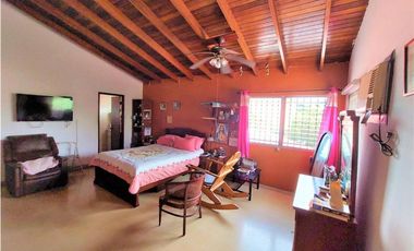 Venta de Casa en Hato Pintado 22-559