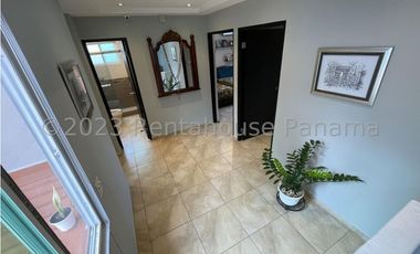 Venta de Casa en Villa de Las Fuentes 24-5022