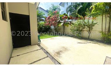 Venta de Casa en Panama Pacifico 24-745