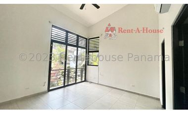 Venta de Casa en Panama Pacifico 24-745