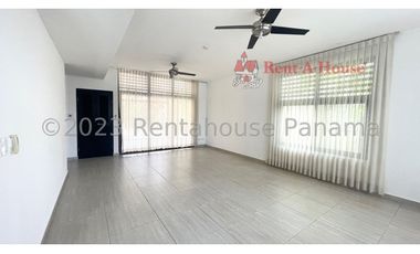 Venta de Casa en Panama Pacifico 24-745