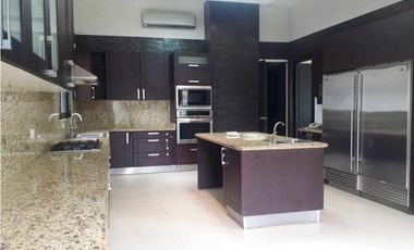 Venta de Casa en Costa del Este  20-2399