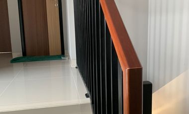 RUMAH MEWAH MODERN DALAM CLUSTER LOKASI PREMIUM PINGGIR JALAN