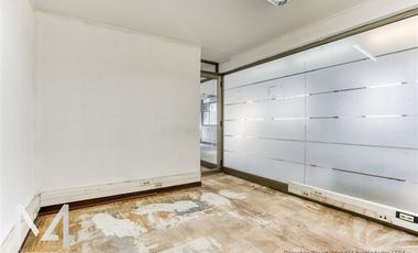 Oficina en Arriendo en Metro Santa Lucía / La Moneda