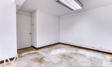 Oficina en Arriendo en Metro Santa Lucía / La Moneda
