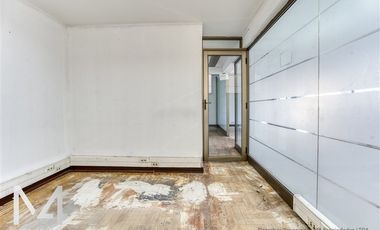 Oficina en Arriendo en Metro Santa Lucía / La Moneda