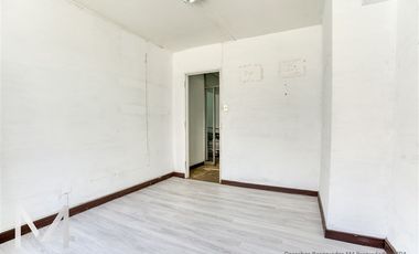 Oficina en Arriendo en Metro Santa Lucía / La Moneda