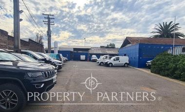 Industrial a pasos Autopista Central altura Zapadores