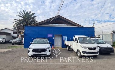 Industrial a pasos Autopista Central altura Zapadores