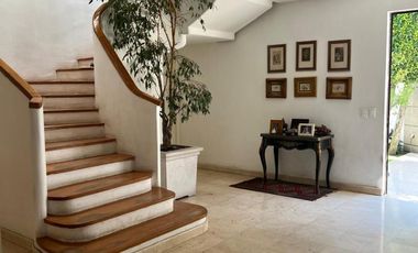 CASA EN VENTA EN BOSQUE DE LAS LOMAS