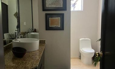 CASA EN VENTA EN BOSQUE DE LAS LOMAS