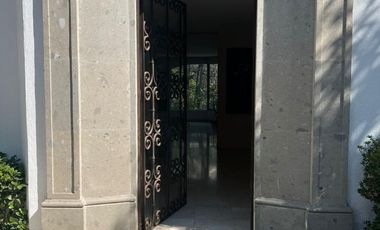 CASA EN VENTA EN BOSQUE DE LAS LOMAS