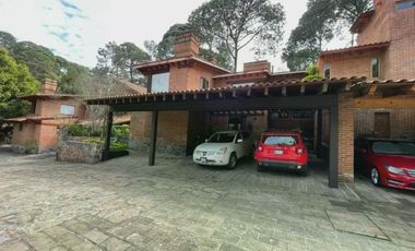 CASA EN RENTA, AVÁNDARO.