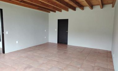 Espectacular casa en renta dentro de Residencial en Avándaro, Valle de Bravo