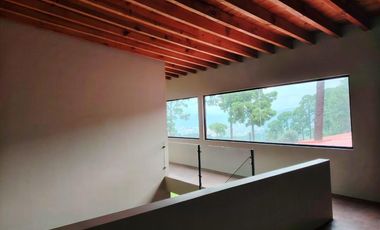 Espectacular casa en renta dentro de Residencial en Avándaro, Valle de Bravo