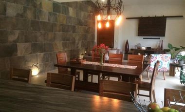 CASA EN RENTA CON VISTA AL LAGO EN VALLE DE BRAVO