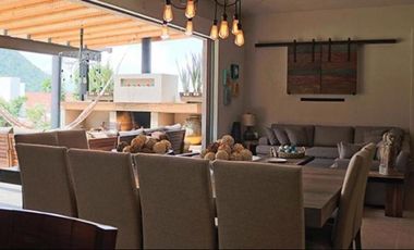 CASA EN RENTA CON VISTA AL LAGO EN VALLE DE BRAVO