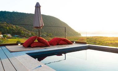 CASA EN RENTA CON VISTA AL LAGO EN VALLE DE BRAVO