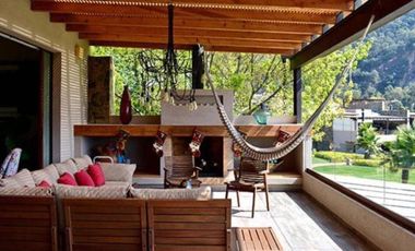 CASA EN RENTA CON VISTA AL LAGO EN VALLE DE BRAVO